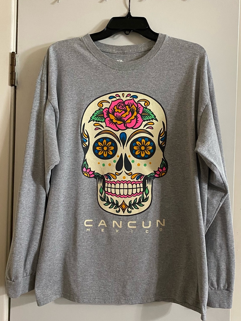 Adults Cancun Gray Long-Sleeve Tee with Colorful Sugar Skull